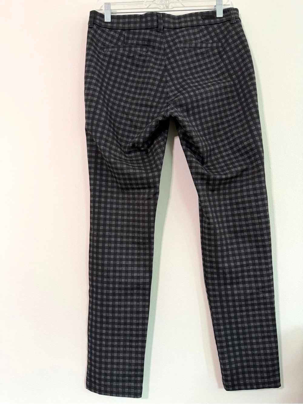 KUT from the Kloth Black/Grey Plaid Dark Academia Ankle Pants Women’s Size 10